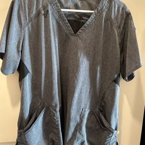 Carhart Women’s Scrub top and Pant set!